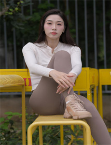 正在播放国产那么小被骗约